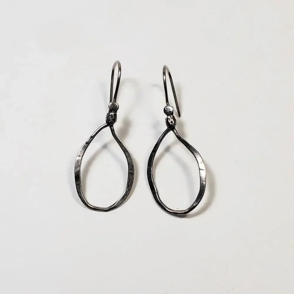 SILPADA W1551 Sterling Silver 925 Lasso Oxidized Hammered Oval Earrings